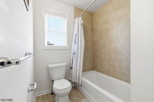13 Jacob Way, Lopatcong Twp., NJ 08865