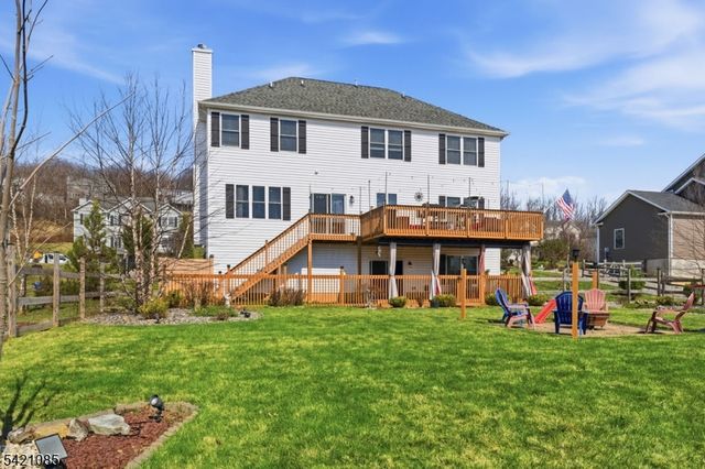 13 Jacob Way, Lopatcong Twp., NJ 08865