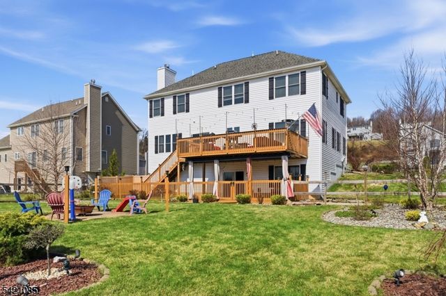 13 Jacob Way, Lopatcong Twp., NJ 08865
