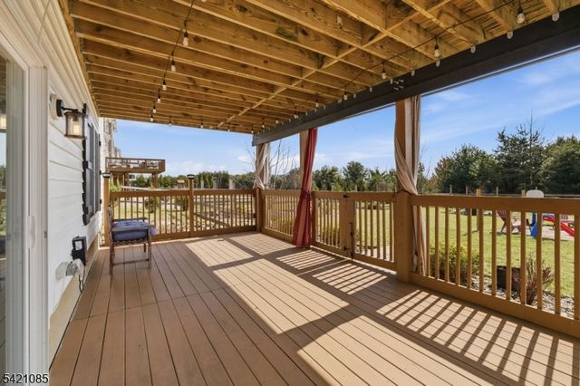 13 Jacob Way, Lopatcong Twp., NJ 08865