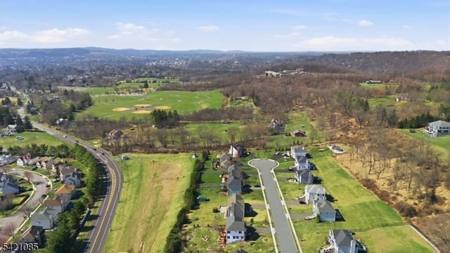 13 Jacob Way, Lopatcong Twp., NJ 08865