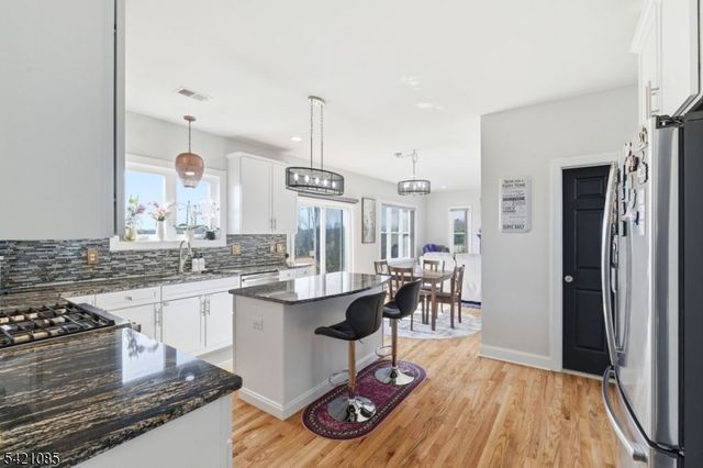 13 Jacob Way, Lopatcong Twp., NJ 08865