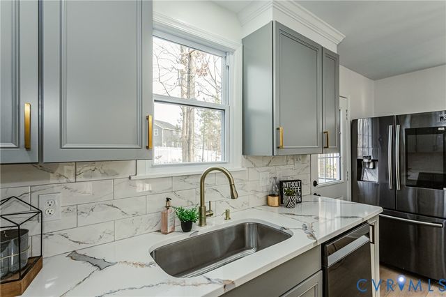 8801 Pleasant Ridge Rd, North Chesterfield, VA 23237