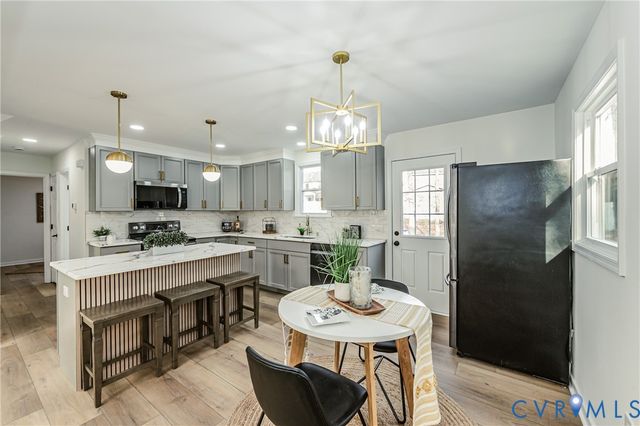 8801 Pleasant Ridge Rd, North Chesterfield, VA 23237