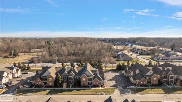 28737 Sheffield Ct Court, Chesterfield Twp, MI 48047