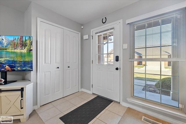 28737 Sheffield Ct Court, Chesterfield Twp, MI 48047