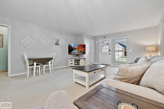 28737 Sheffield Ct Court, Chesterfield Twp, MI 48047