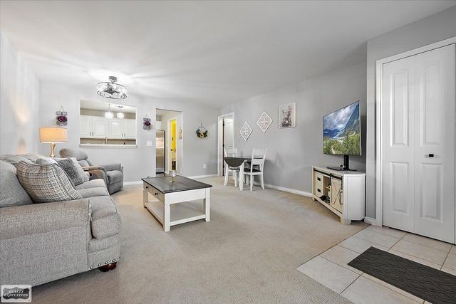 28737 Sheffield Ct Court, Chesterfield Twp, MI 48047