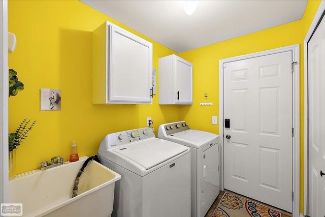 28737 Sheffield Ct Court, Chesterfield Twp, MI 48047