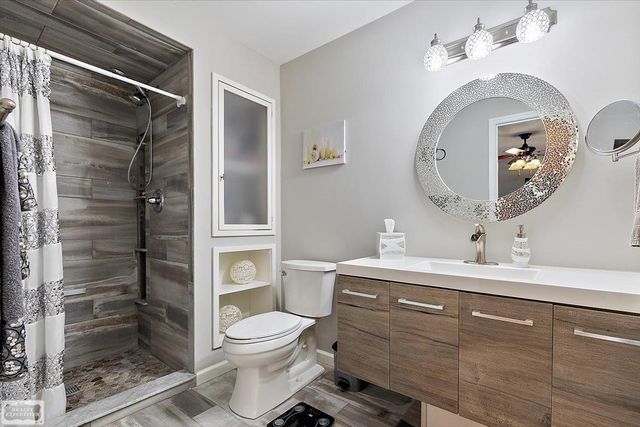 28737 Sheffield Ct Court, Chesterfield Twp, MI 48047