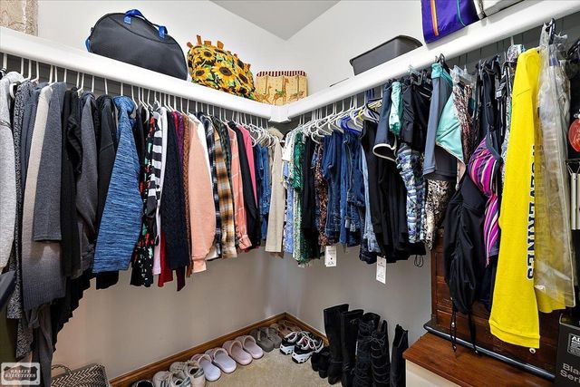 28737 Sheffield Ct Court, Chesterfield Twp, MI 48047