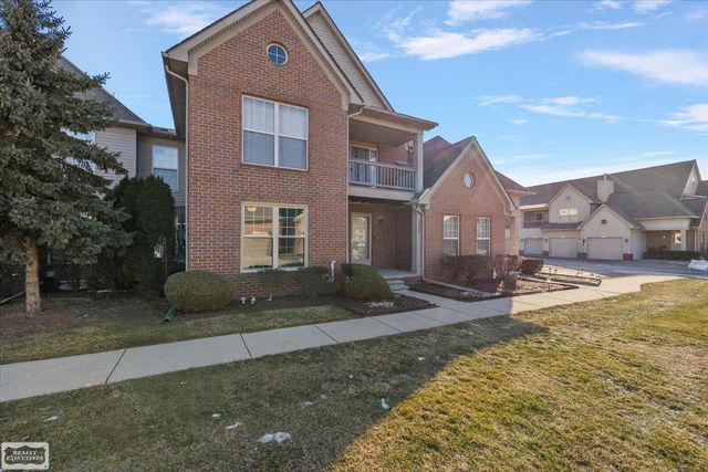 28737 Sheffield Ct Court, Chesterfield Twp, MI 48047