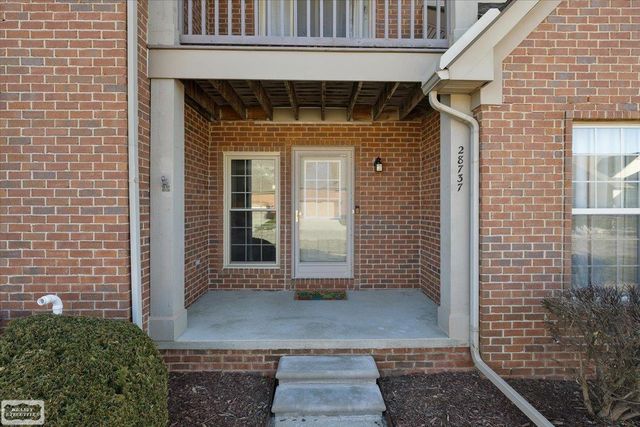 28737 Sheffield Ct Court, Chesterfield Twp, MI 48047