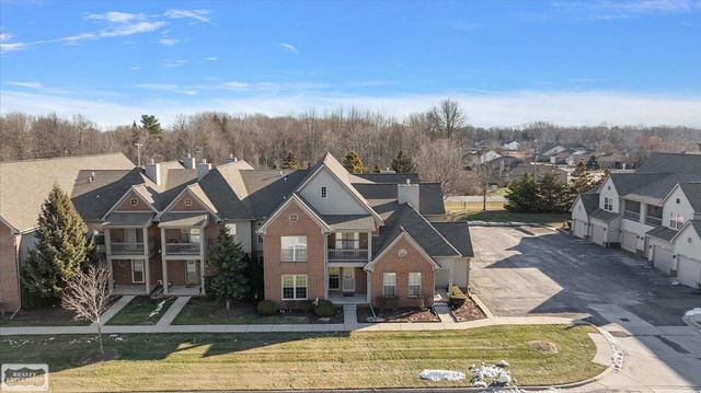 28737 Sheffield Ct Court, Chesterfield Twp, MI 48047