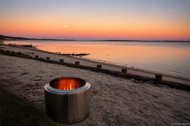 8908 Peconic Bay Boulevard, Laurel, NY 11948