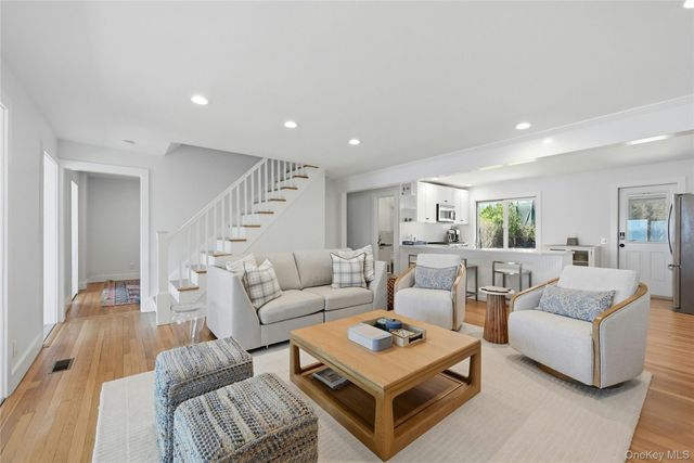 8908 Peconic Bay Boulevard, Laurel, NY 11948
