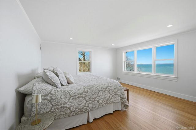 8908 Peconic Bay Boulevard, Laurel, NY 11948