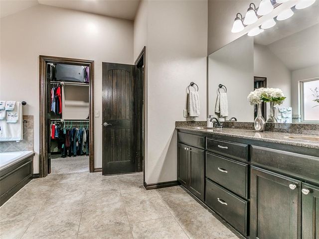3225 NW 192nd Terrace, Edmond, OK 73012