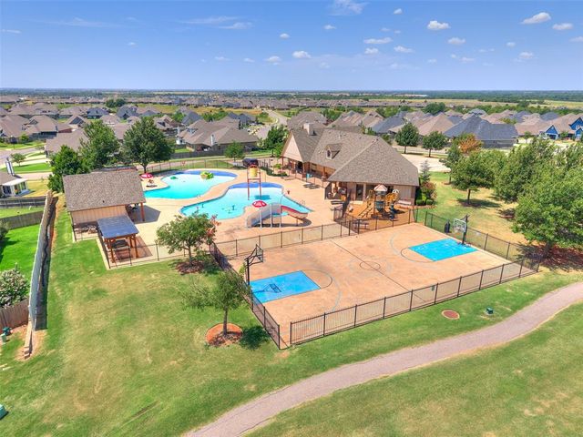 3225 NW 192nd Terrace, Edmond, OK 73012