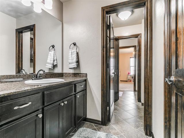 3225 NW 192nd Terrace, Edmond, OK 73012
