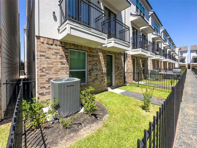 1276 N Post Oak Road B, Houston, TX 77055