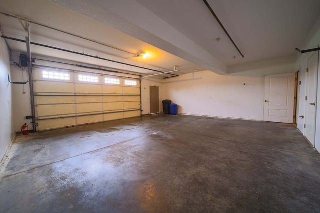 4935 Utica Ridge Road 220, Davenport, IA 52807