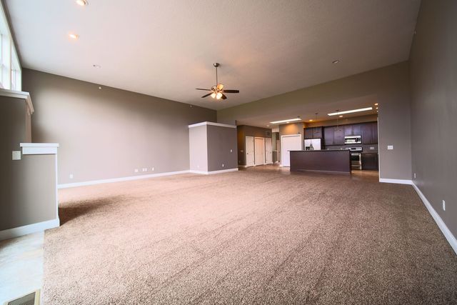 4935 Utica Ridge Road 220, Davenport, IA 52807