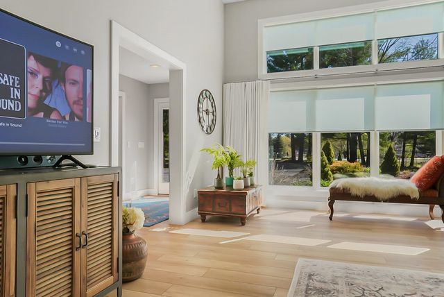 8906-B Manhattan North, Long Lake Twp, MI 49685