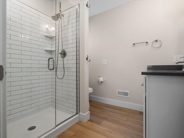 8906-B Manhattan North, Long Lake Twp, MI 49685