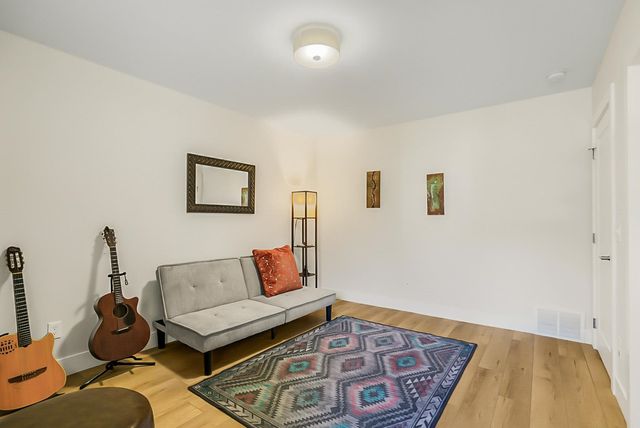 8906-B Manhattan North, Long Lake Twp, MI 49685