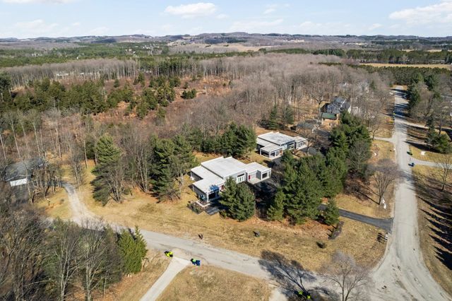 8906-B Manhattan North, Long Lake Twp, MI 49685