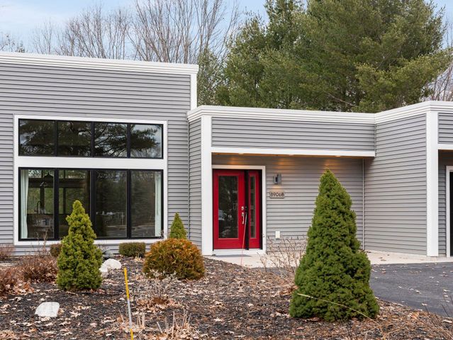 8906-B Manhattan North, Long Lake Twp, MI 49685