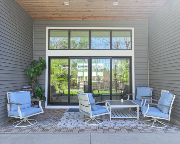 8906-B Manhattan North, Long Lake Twp, MI 49685