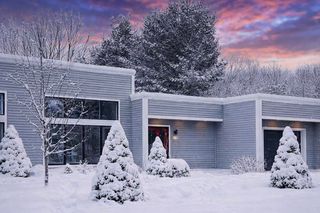 8906-B Manhattan North, Long Lake Twp, MI 49685