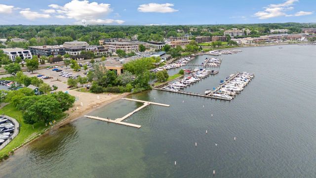 205 Barry Avenue S 320, Wayzata, MN 55391