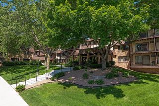 205 Barry Avenue S 320, Wayzata, MN 55391