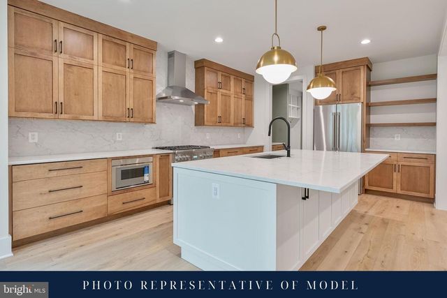 1622 N ADAMS ST, Arlington, VA 22201