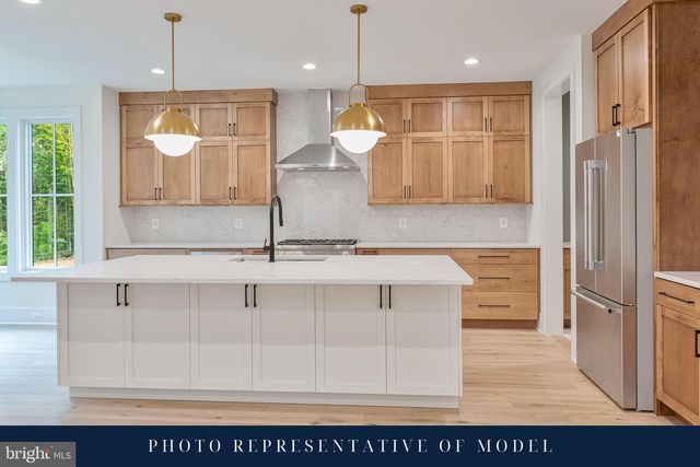 1622 N ADAMS ST, Arlington, VA 22201