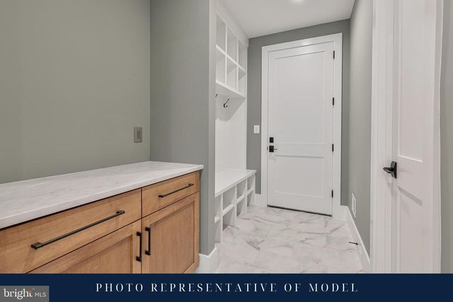 1622 N ADAMS ST, Arlington, VA 22201