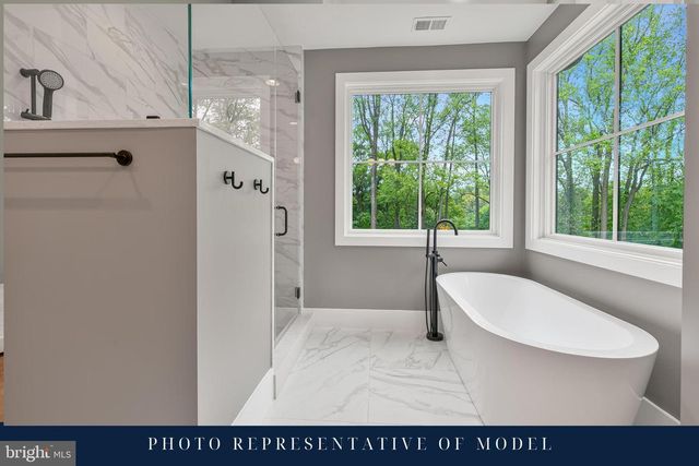 1622 N ADAMS ST, Arlington, VA 22201