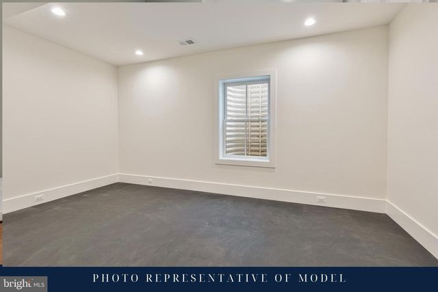 1622 N ADAMS ST, Arlington, VA 22201