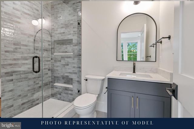 1622 N ADAMS ST, Arlington, VA 22201