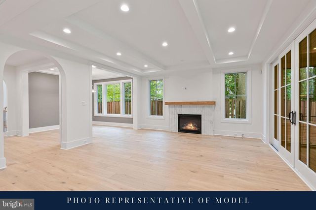 1622 N ADAMS ST, Arlington, VA 22201