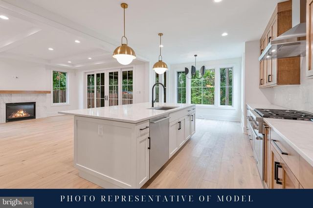 1622 N ADAMS ST, Arlington, VA 22201