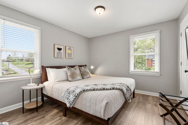 1041 E Perry Road, Greenville, SC 29609