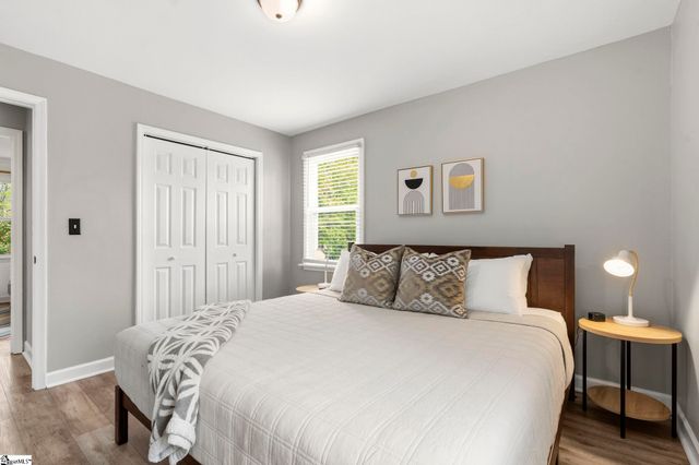 1041 E Perry Road, Greenville, SC 29609