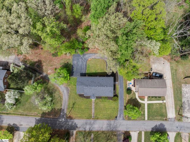 1041 E Perry Road, Greenville, SC 29609