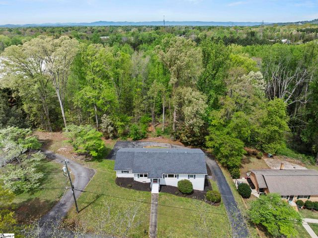 1041 E Perry Road, Greenville, SC 29609