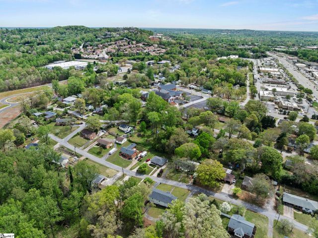 1041 E Perry Road, Greenville, SC 29609