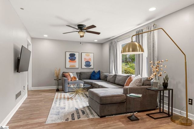 1041 E Perry Road, Greenville, SC 29609